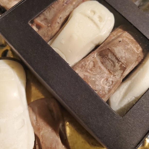 ☕️ 12 Car Wax Melts ~ Coffee Shop Scent ~ Home Made Car Wax Melts - Picture 4 of 12